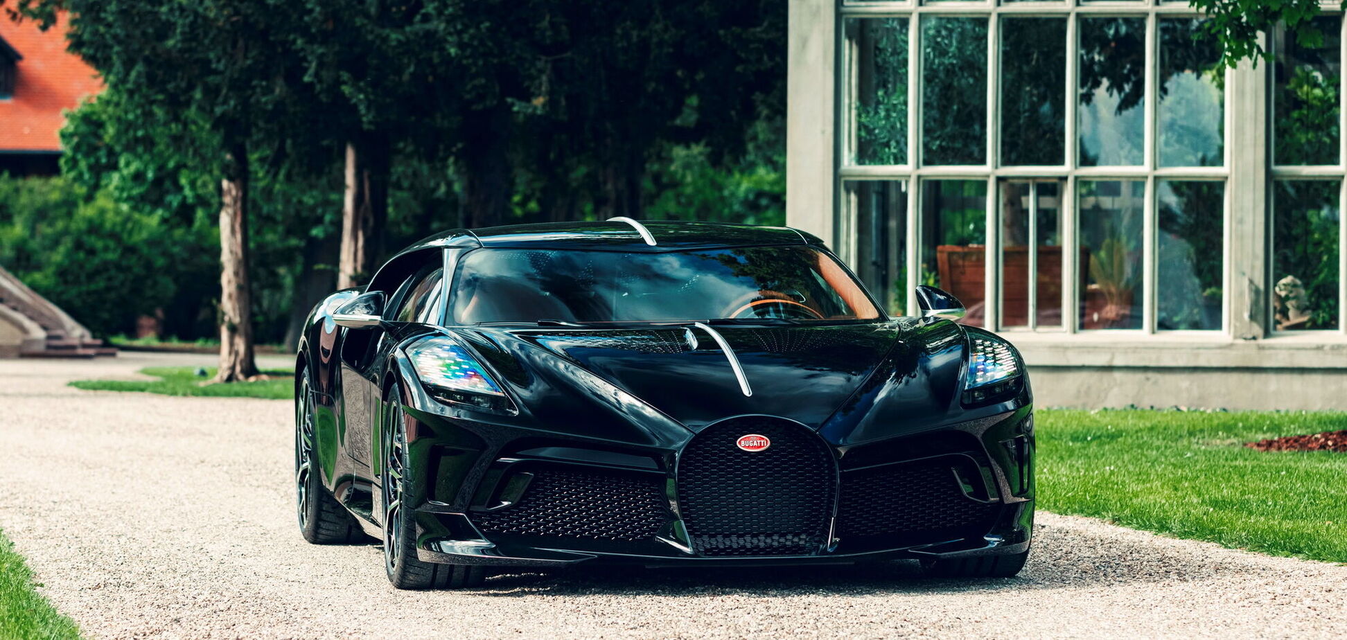 Bugatti представила готовий екземпляр моделі La Voiture Noire