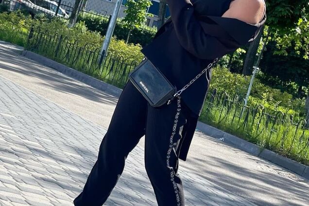 Лилия Ребрик похвасталась растяжкой и сделала шпагат в воздухе