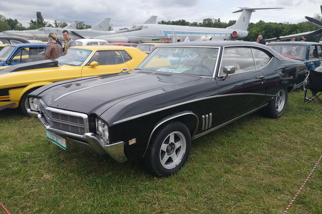 У Києві виявили рідкісний ретрокар Buick з 60-х