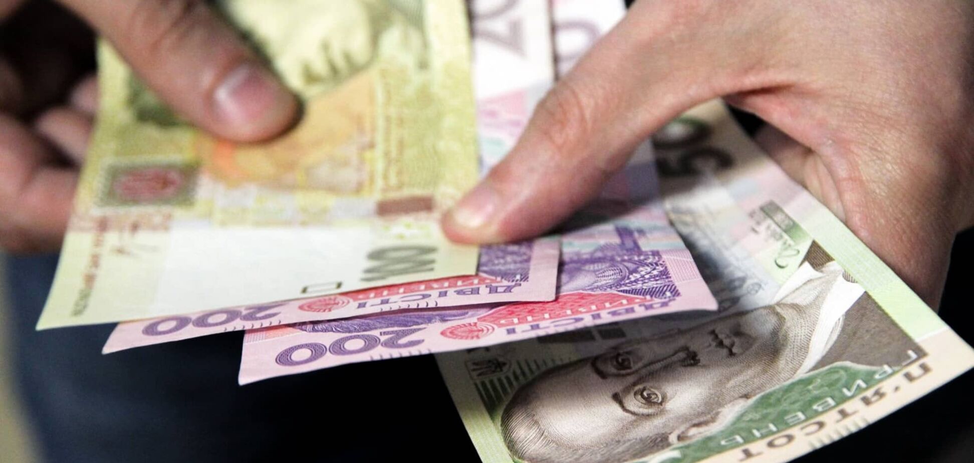 Украинцам вернули миллионы гривен за некачественные товары и услуги: озвучены цифры