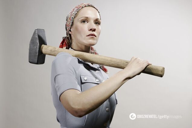 Как женщин заставляли работать и тянуть на себе все хозяйство в СССР