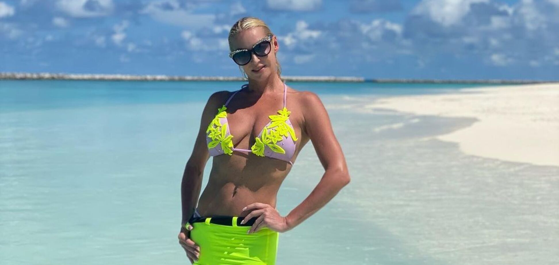 Анастасия Волочкова в прозрачном белье заговорила о совести и порядочности