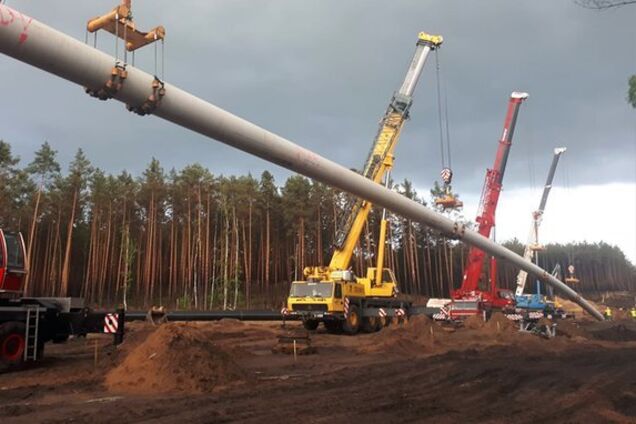 Стройка 'конкурента' 'Северного потока-2' остановилась на 7-8 месяцев