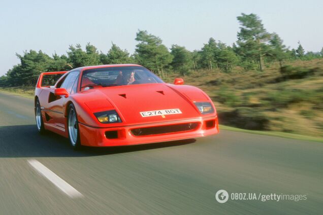 Легендарный суперкар Ferrari за миллион долларов испытали на бездорожье. Видео