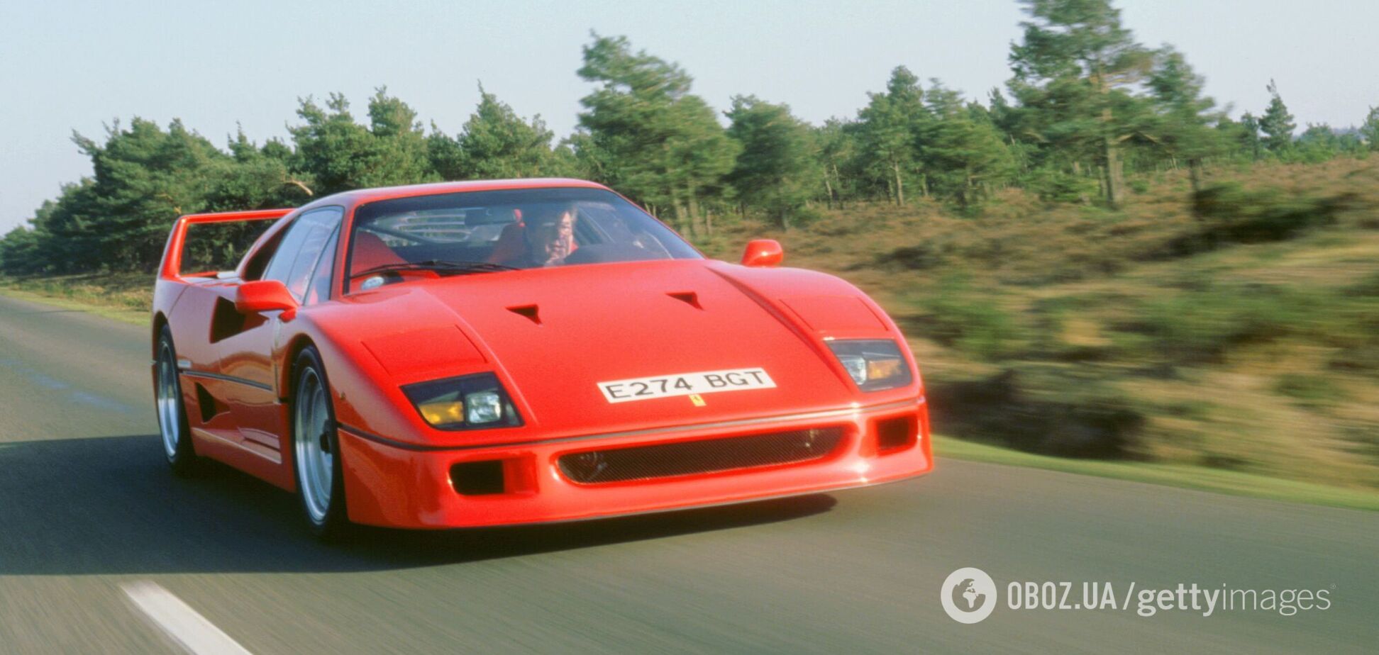 Легендарний суперкар Ferrari за мільйон доларів випробували на бездоріжжі. Відео