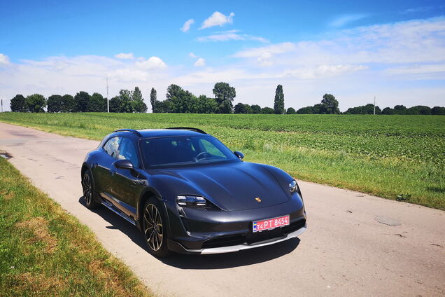 Porsche Taycan Cross Turismo поповнив сімейство електромобілів в Україні