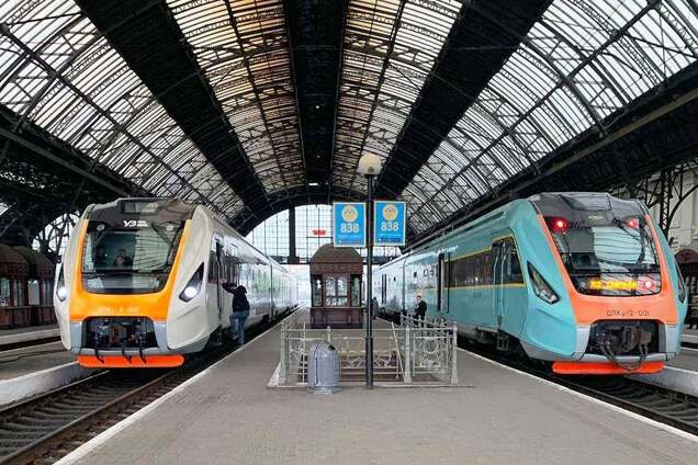 Некоторые поезда задерживаются более чем на 3 часа