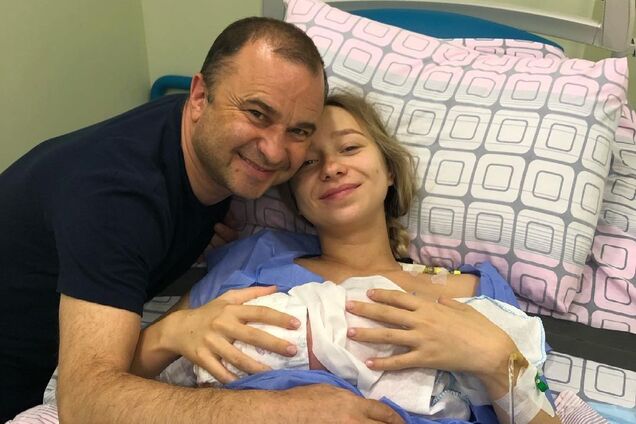 Віктор Павлік та Катерина Реп`яхова з сином