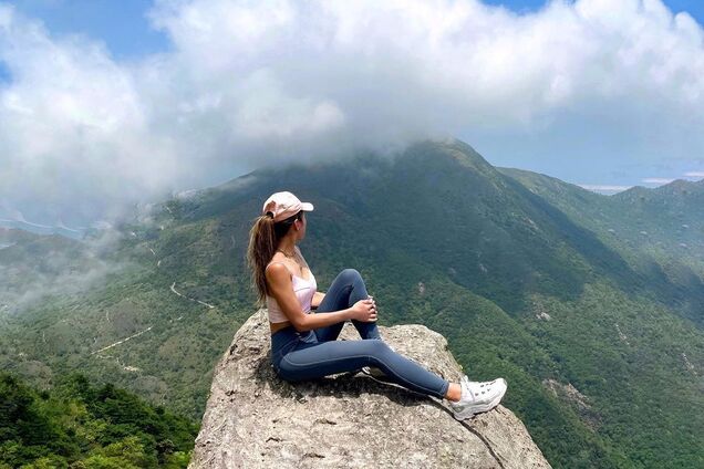 Блогерша упала с водопада в попытке сделать неповторимое селфи