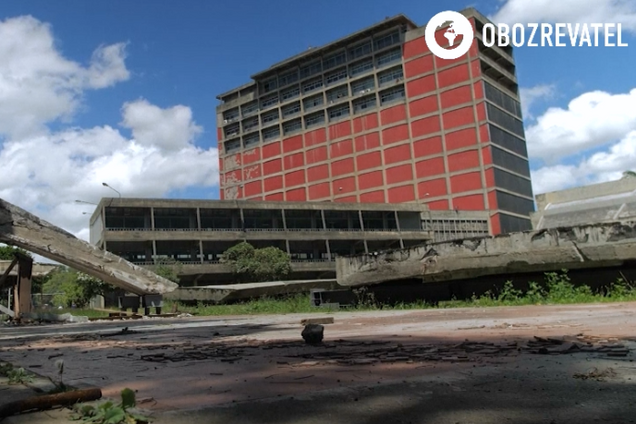 В Венесуэле центральный университет страны превращается в руины