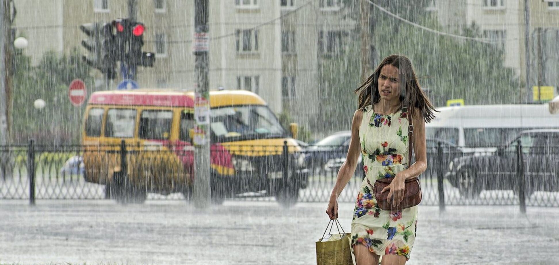 Жара с ливнями и грозами: появился прогноз погоды в Украине на начало недели