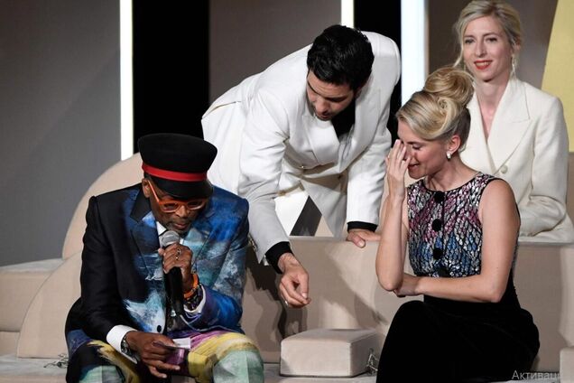 Глава журі Каннського фестивалю осоромився під час оголошення переможців. Відео