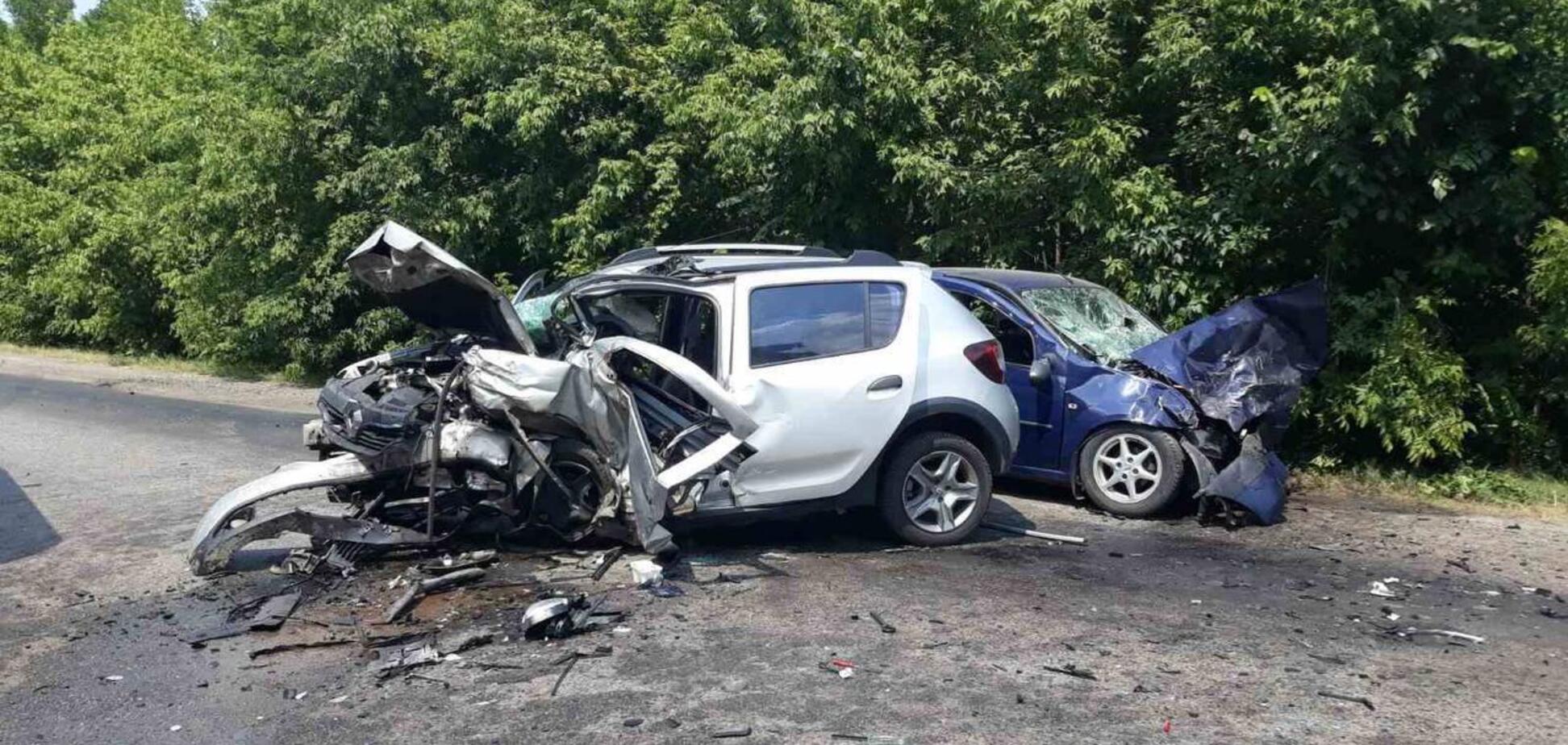 У смертельній ДТП на Харківщині постраждали четверо, серед них – 2-річна дівчинка. Фото