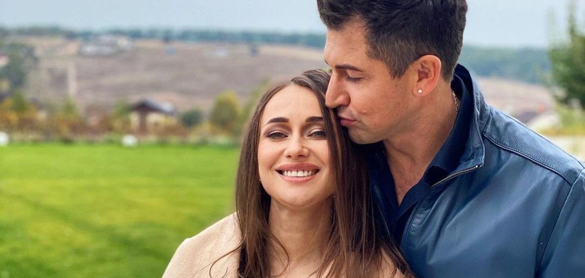 Жена Джеджулы впервые показала лицо их общей дочери. Фото