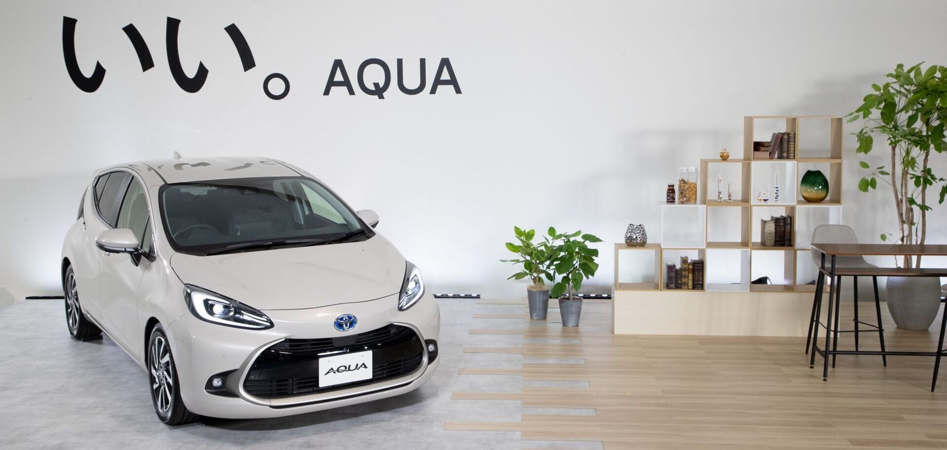 Toyota представила на японском рынке второе поколение модели Aqua