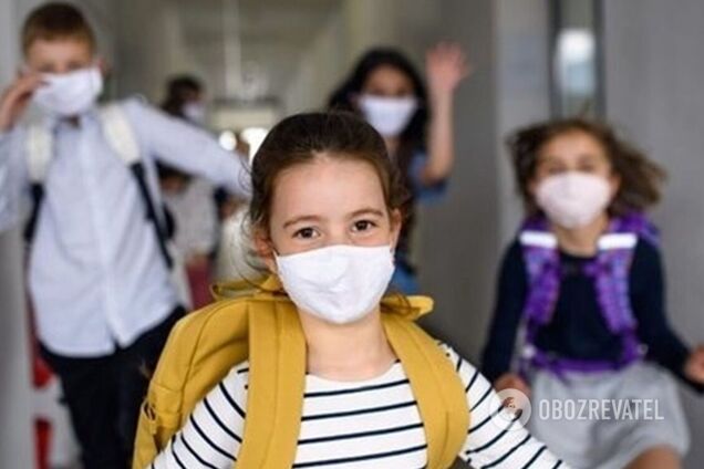 'Без прививки не пустят': каким будет новый учебный год в Украине и как избежать дистанционки