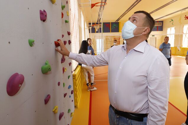 У Дніпрі продовжать системні ремонти шкіл в усіх районах міста