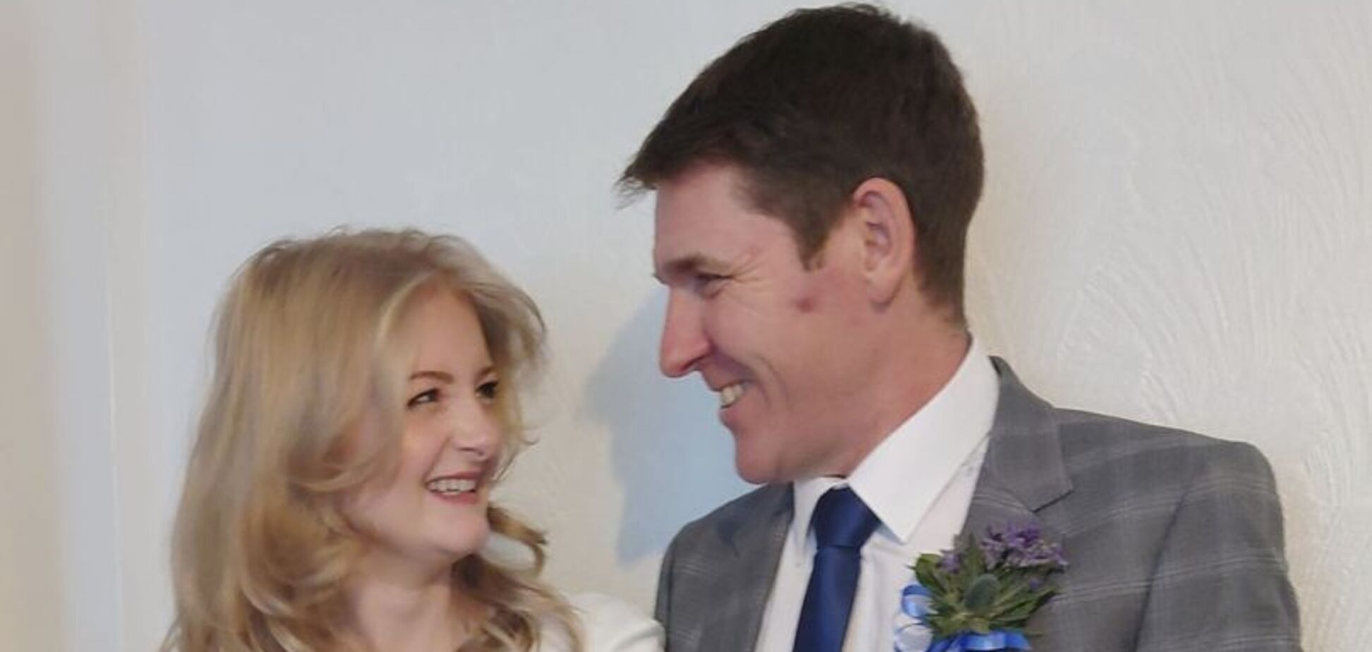 Повів у бар і завів роман: учитель одружився з ученицею, яка молодша за нього на 26 років. Фото