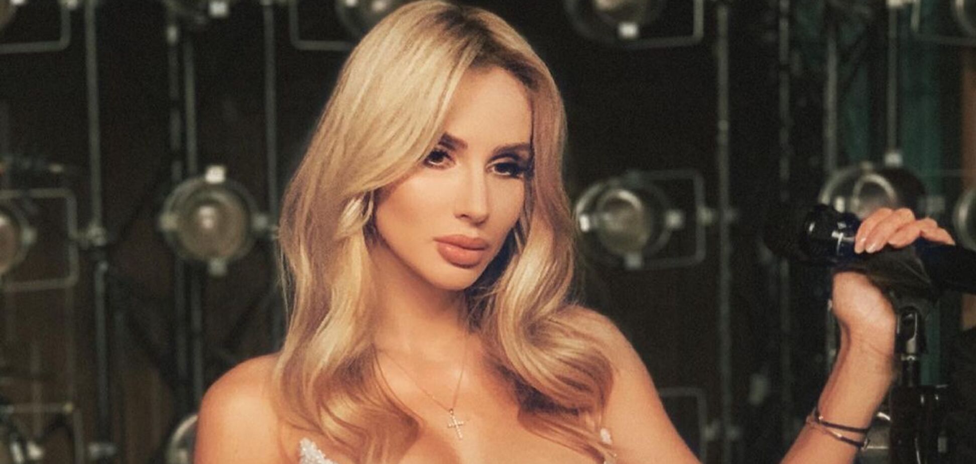 Красиво, скоро встретимся в Одессе: Светлана Лобода прилетела в Украину. Фото