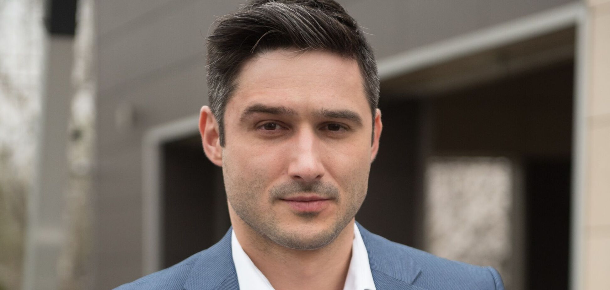 Известный украинский актер устроил скандал посреди улицы и набросился на водителя. Видео 18+