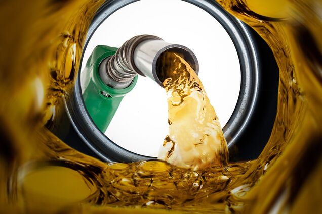 Кременчугский НПЗ продал 'Укрзалізниці' дизтопливо по цене 'Роттердам+$50/т'