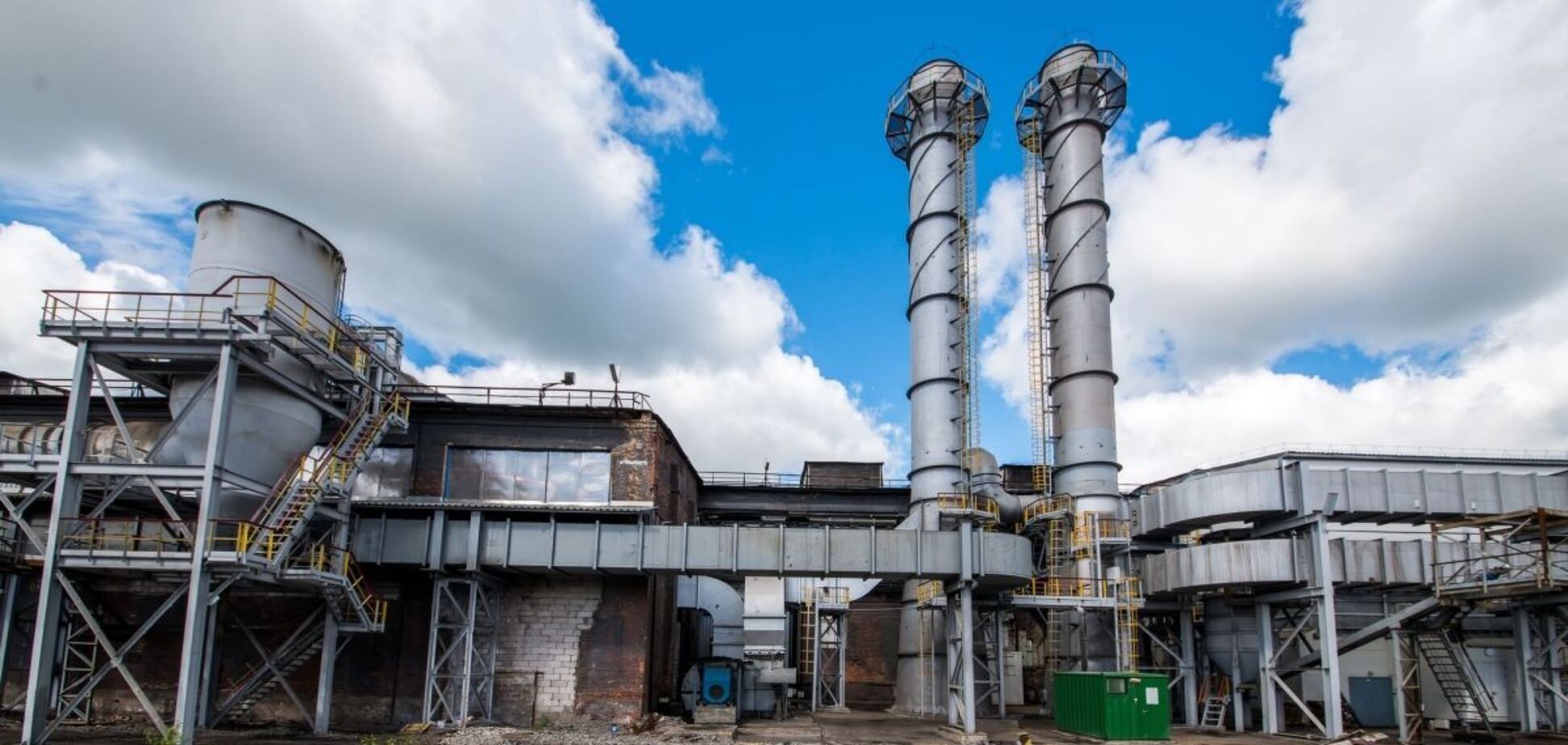 Никопольский завод ферросплавов отключил от сети солнечную станцию канадской компании TIU Canada