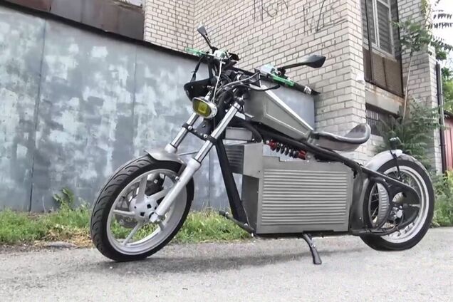 Майстер із Дніпра створив унікальний електробайк