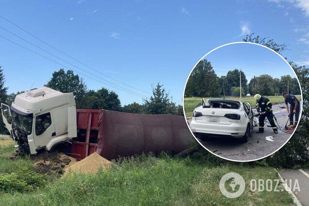 У Черкаській області легковик влетів у вантажівку, загинули троє осіб. Фото