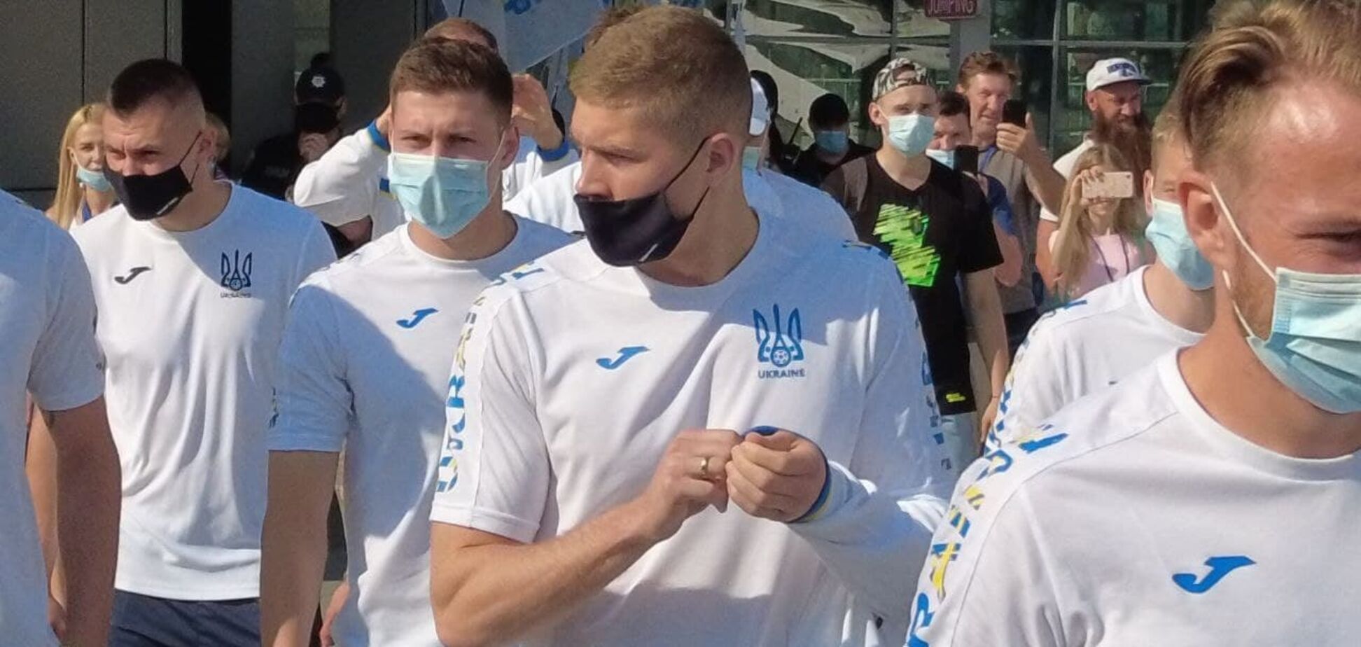 У 'Борисполі' оваціями зустріли збірну України з футболу