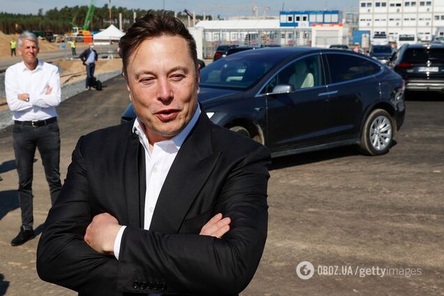 McLaren за миллион и Tesla Cybertruck: как выглядит коллекция авто Илона Маска. Фото