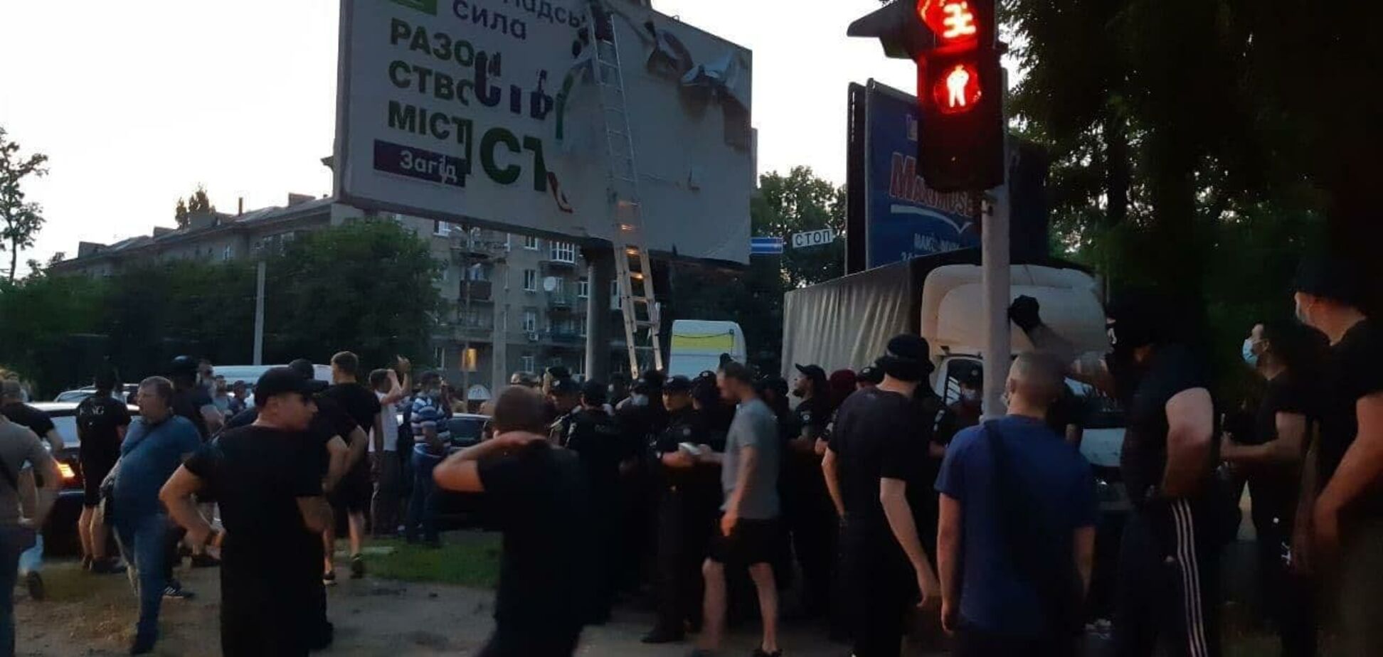 Днепрян шокировали беспорядки и стрельба, устроенные людьми Краснова в центре города
