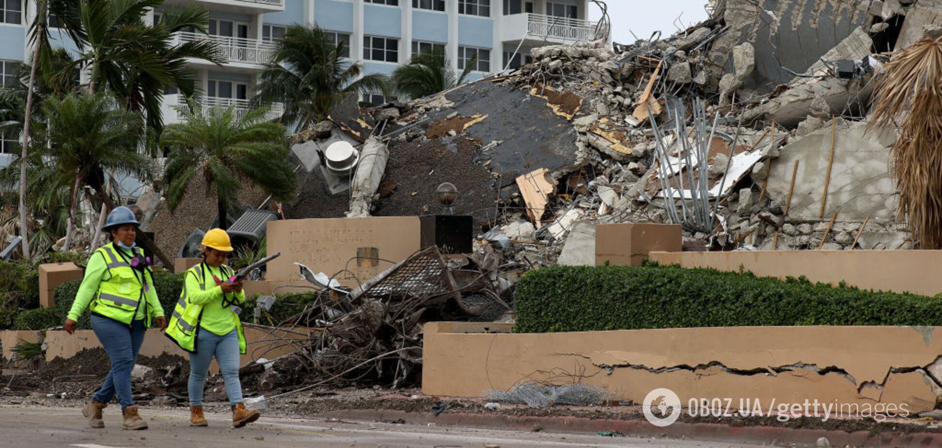 Под завалами нашли еще 4 тела