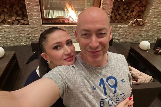 Дмитрий Гордон показал семейную идиллию на празднике Ивана Купала