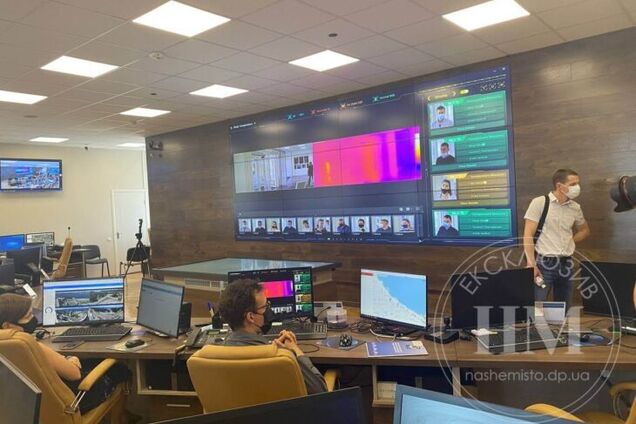 В Днепре представителям громад презентовали достижения города в сфере цифрового развития. Фото