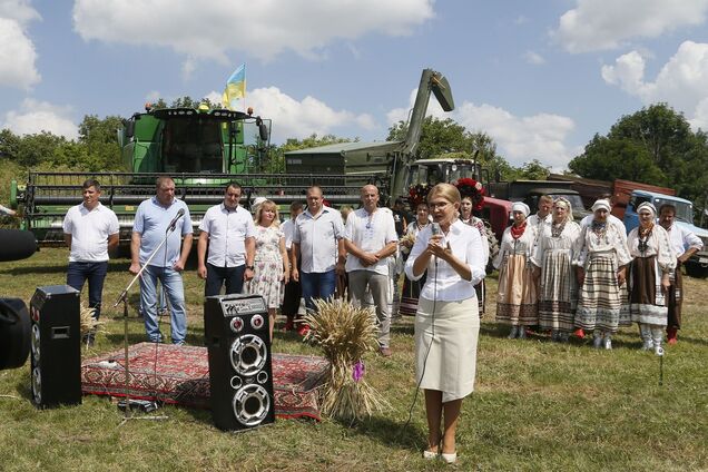 Тимошенко заявила, що 'Батьківщина' захищатиме українську землю від шахраїв