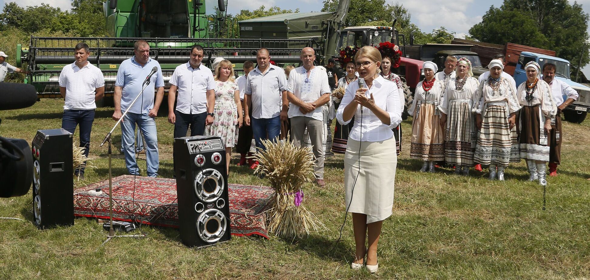 Тимошенко заявила, що 'Батьківщина' захищатиме українську землю від шахраїв