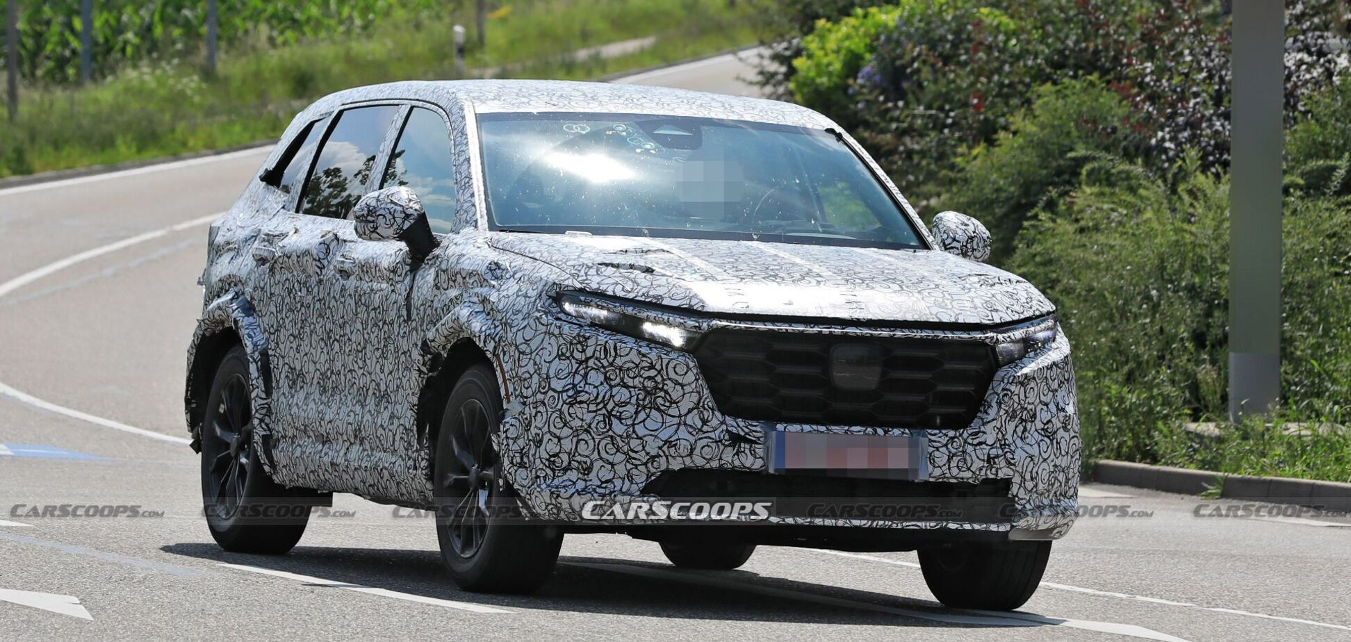 Прототип нового Honda CR-V заметили на тестах
