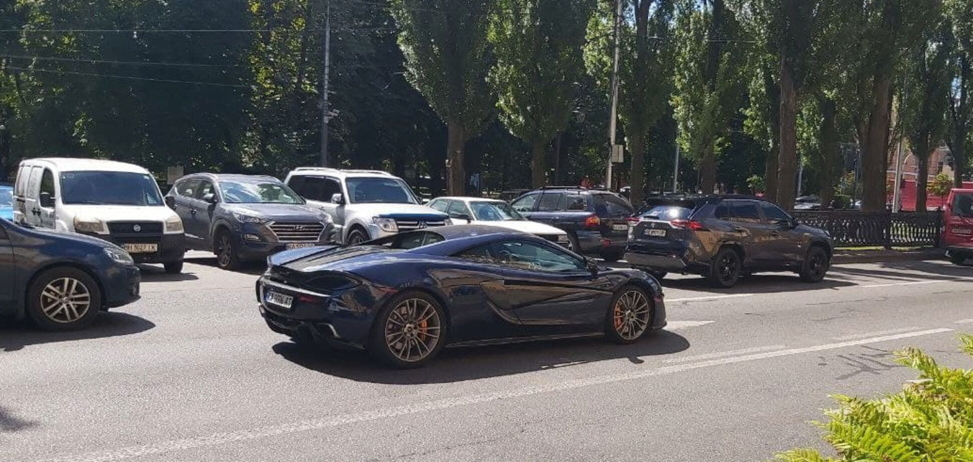 У Києві помітили британський спорткар McLaren