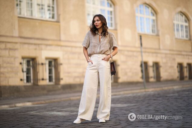 С чем сочетать белые джинсы