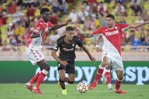 Игроки 'Шахтера' перед матчем