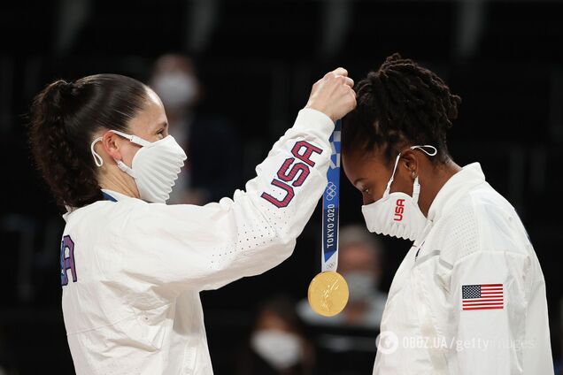 Ариэль Аткинс