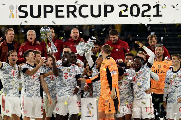 Бавария празднует победу в Суперкубке 2021