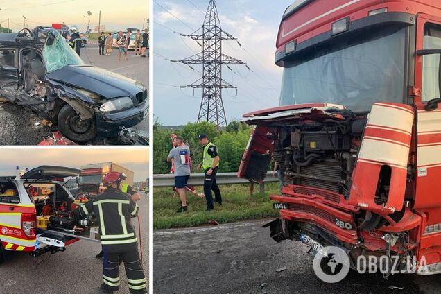 Под Ривне BMW столкнулся с грузовиком: пассажир погибла, водитель в больнице. Фото и видео