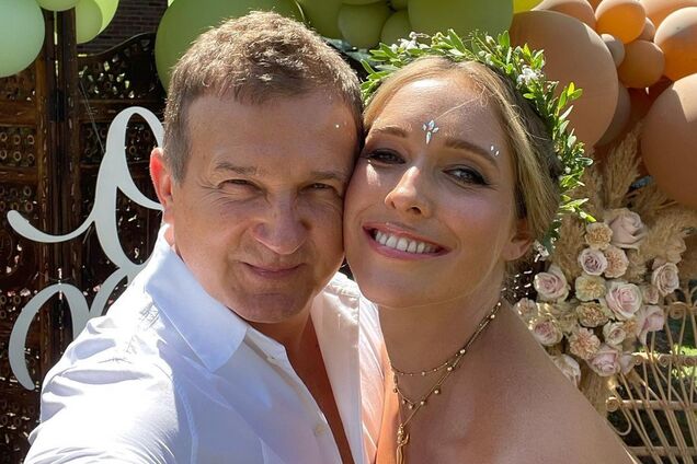 Юрий Горбунов умилил фанатов первым фото с новорожденным сыном