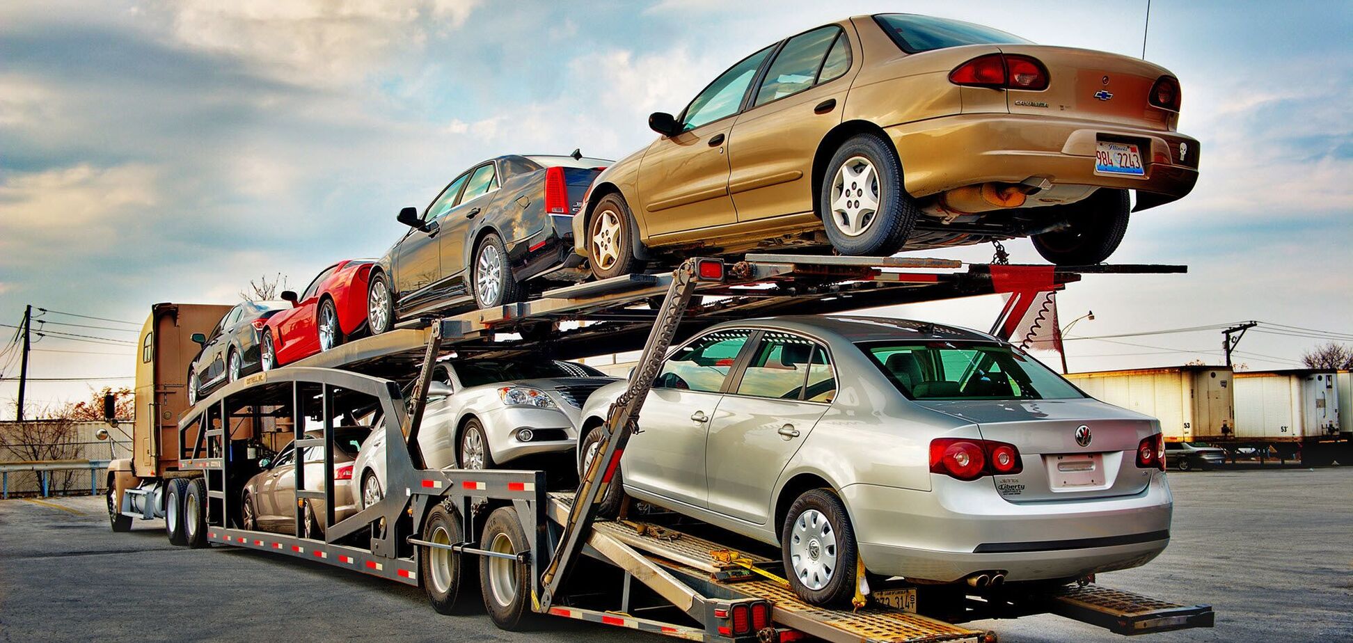 Вживані авто з американських аукціонів подорожчають: названо причини