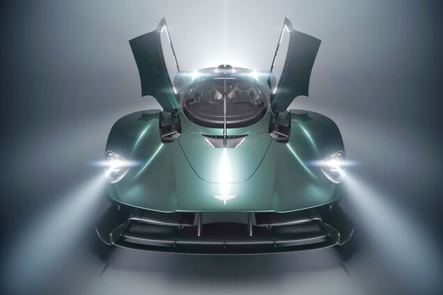 Aston Martin покажет в Калифорнии новый суперкар