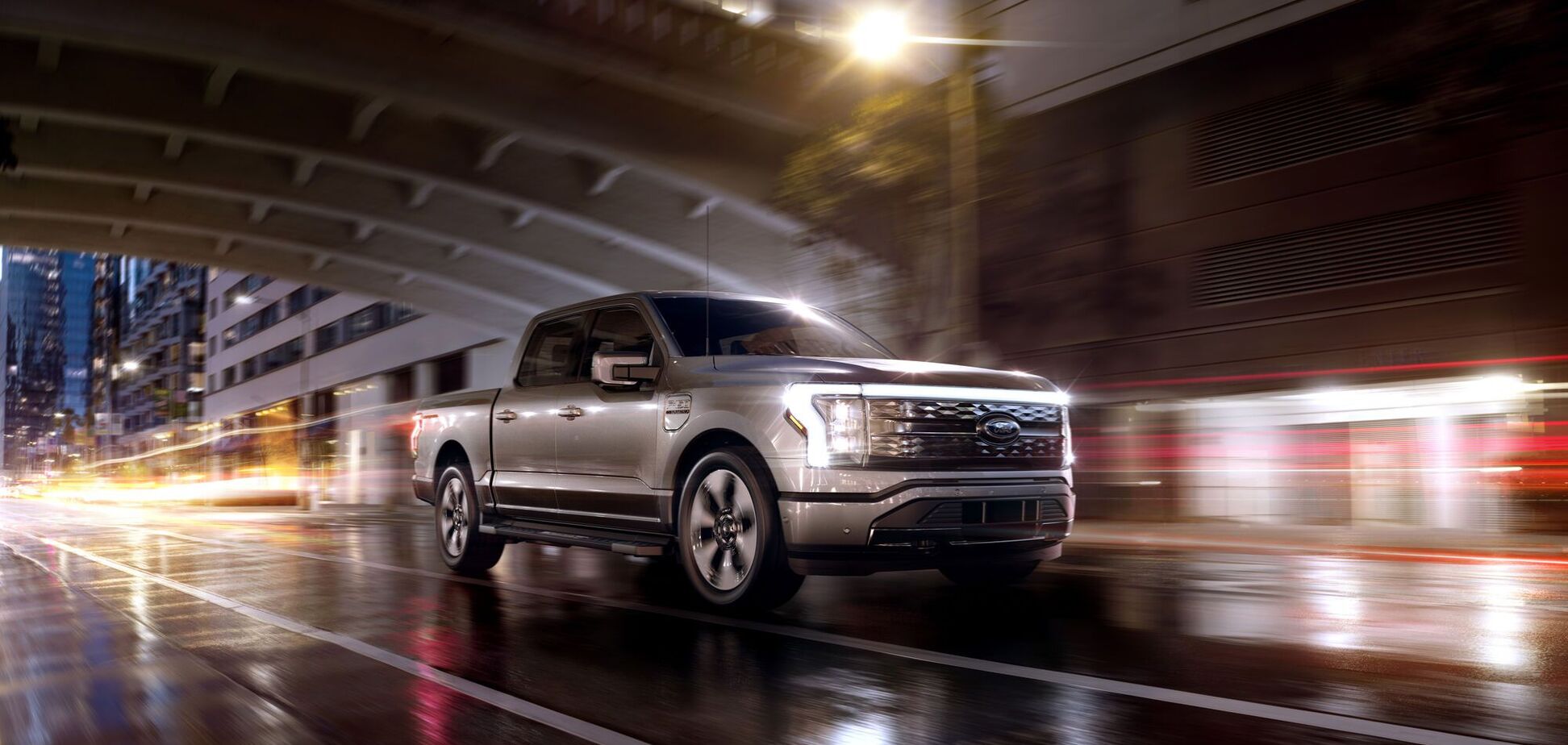 Ford увеличит инвестиции в создание и выпуск электромобилей