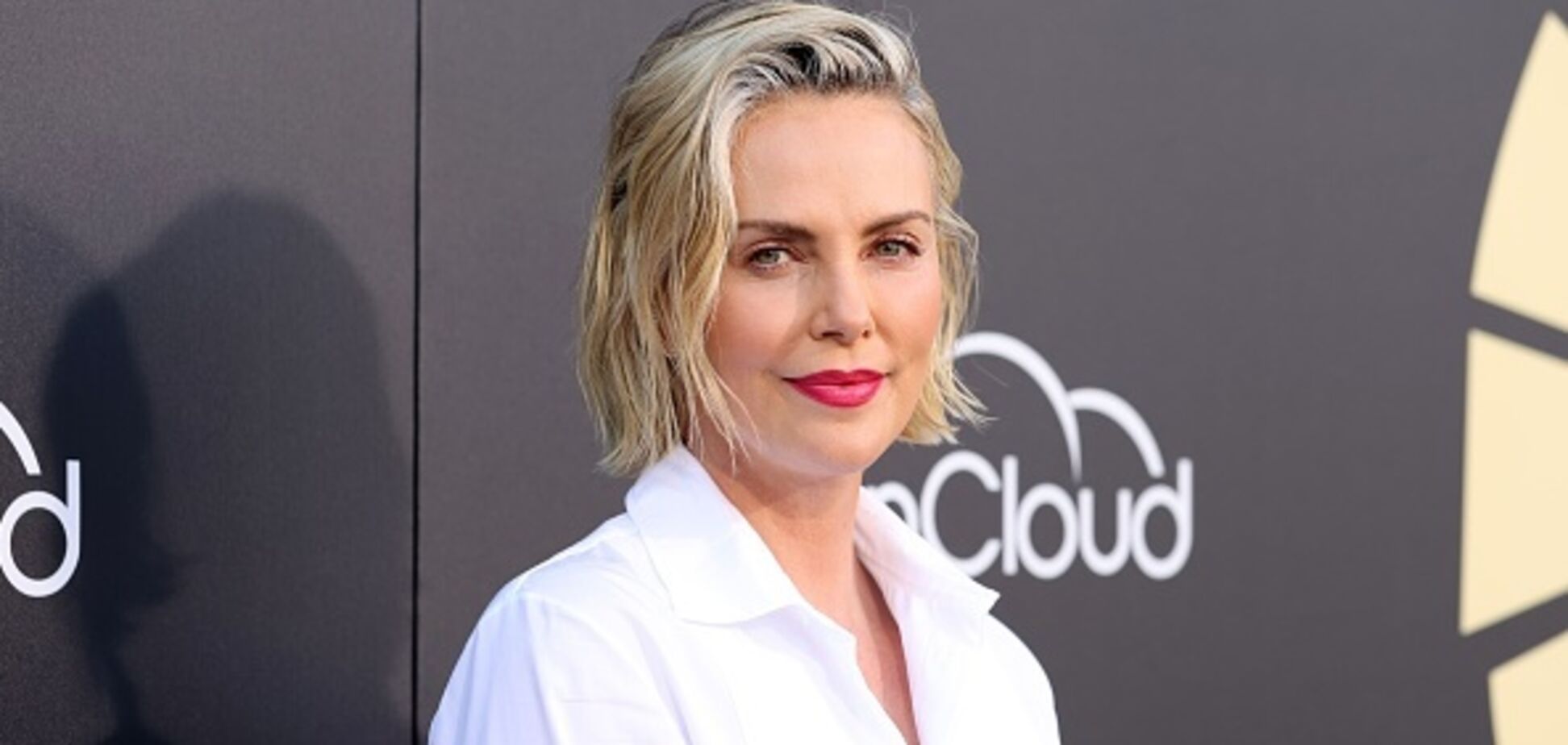 Шарліз Терон показала свою дочку і сина-трансгендера на відпочинку. Відео