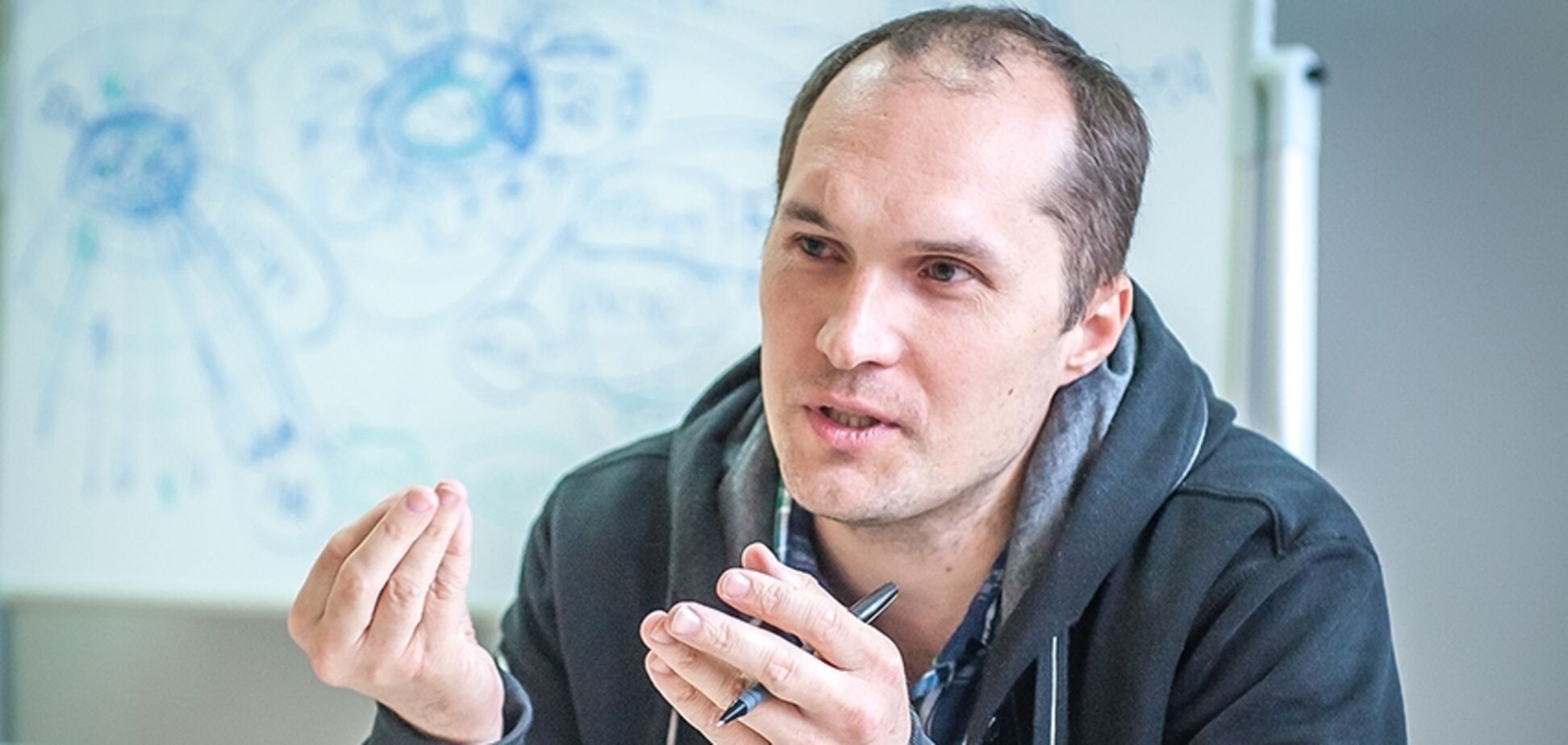 Бутусов: Зеленский уже месяц не подписывает санкции против контрабандиста Акста