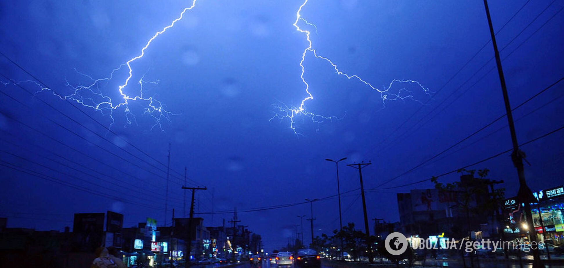 В Пакистане от удара молнии погибли 14 человек из одной семьи